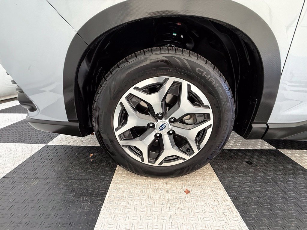 Used 2022 Subaru Forester Premium AWD/4WD image 11
