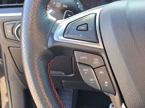 Used 2022 Ford Edge ST-Line w/ Class II Trailer Tow Package image 12