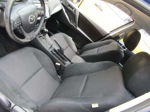 Used 2012 MAZDA MAZDA3 i Touring FWD image 9