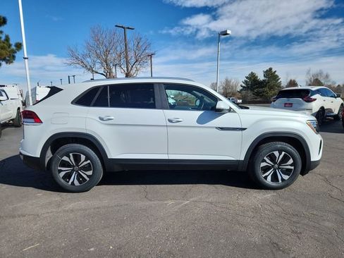 New 2026 Volkswagen Atlas Cross Sport SE image 2