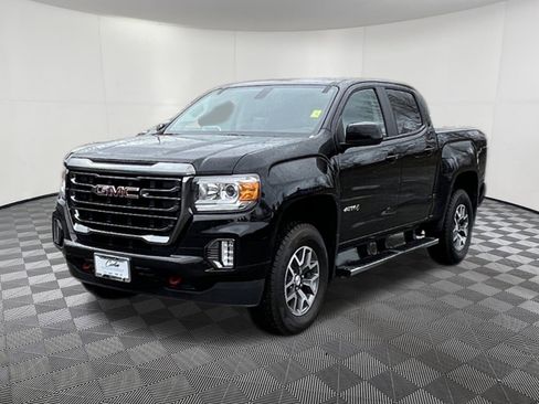 Used 2022 GMC Canyon AT4 image 3