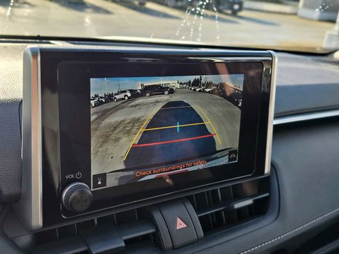 Certified 2025 Toyota RAV4 XLE image 32