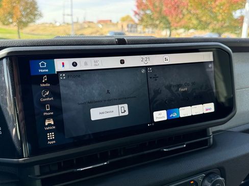 New 2025 Jeep Gladiator Sport image 3