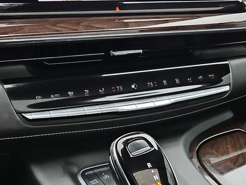 Used 2023 Cadillac Escalade Sport Platinum w/ LPO, ONYX Package image 16