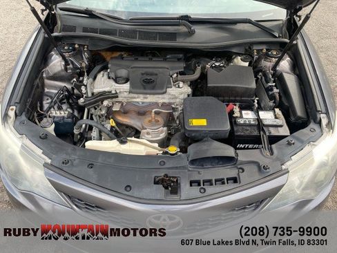 Used 2013 Toyota Camry SE w/ Preferred Accessory Pkg FWD image 10