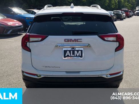 Used 2024 GMC Terrain SLT FWD image 6