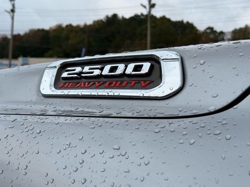 Used 2024 RAM 2500 Tradesman w/ Chrome Appearance Group image 13