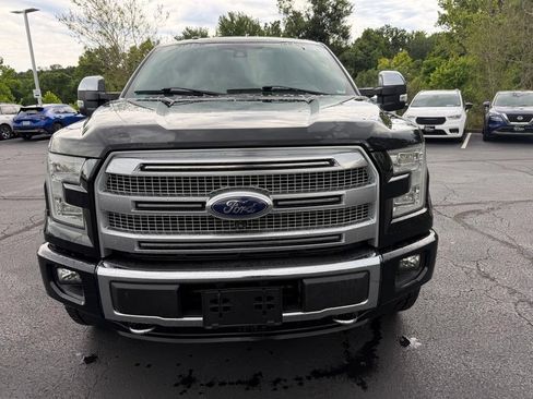 Used 2015 Ford F150 Platinum w/ Equipment Group 701A Luxury AWD/4WD image 2