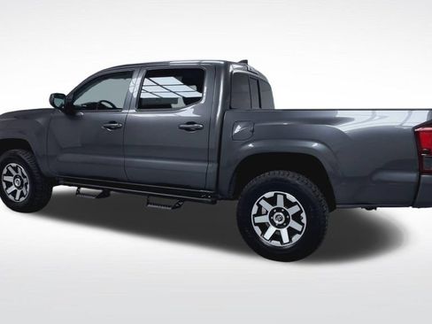 Used 2021 Toyota Tacoma SR AWD/4WD image 6