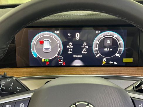 New 2026 Volkswagen Tiguan SEL R-Line AWD/4WD image 24