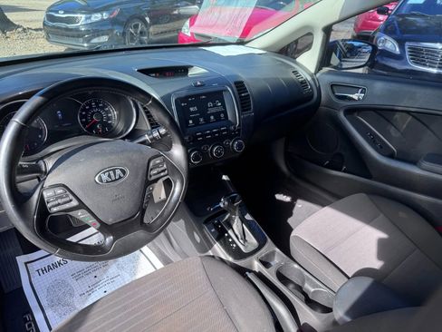 Used 2017 Kia Forte S image 13