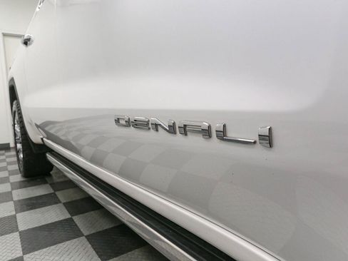 Used 2024 GMC Sierra 1500 Denali w/ Denali Reserve Package AWD/4WD image 8