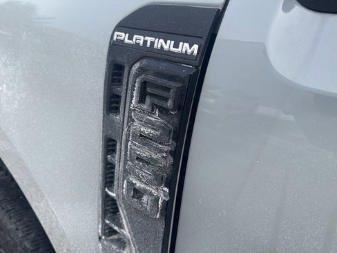 Used 2025 Ford F250 Platinum image 10