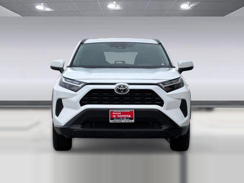 Used 2025 Toyota RAV4 XLE image 5