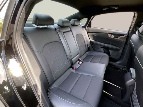 Used 2021 Kia Forte GT-Line image 17