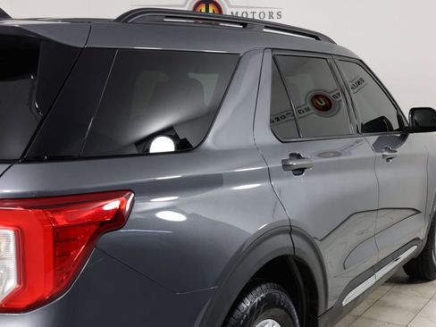 Used 2022 Ford Explorer XLT w/ Equipment Group 202A image 46