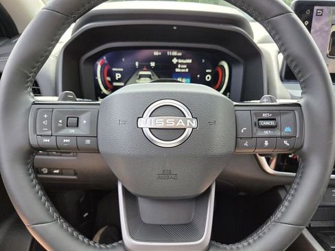 Used 2025 Nissan Rogue SL w/ Tech Package FWD image 24