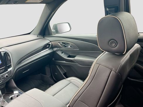 Used 2023 Chevrolet Traverse Premier w/ Redline Edition FWD image 25