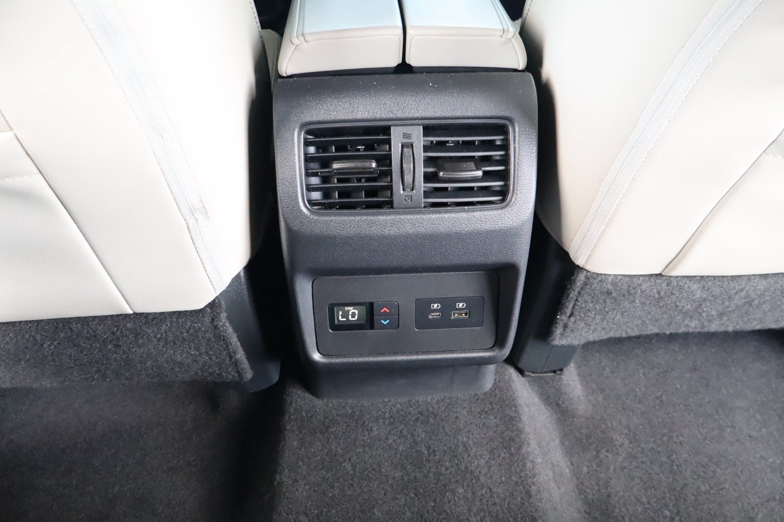 Used 2022 Nissan Rogue SL FWD image 34