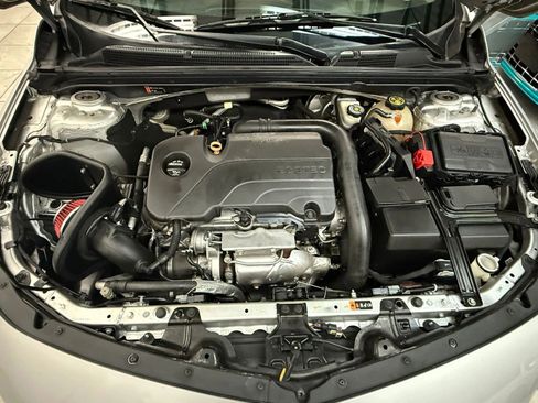 Used 2018 Chevrolet Malibu LT image 36