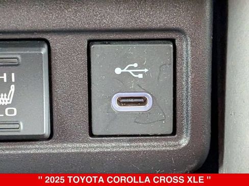 Used 2025 Toyota Corolla Cross XLE w/ Convenience Package AWD/4WD image 27