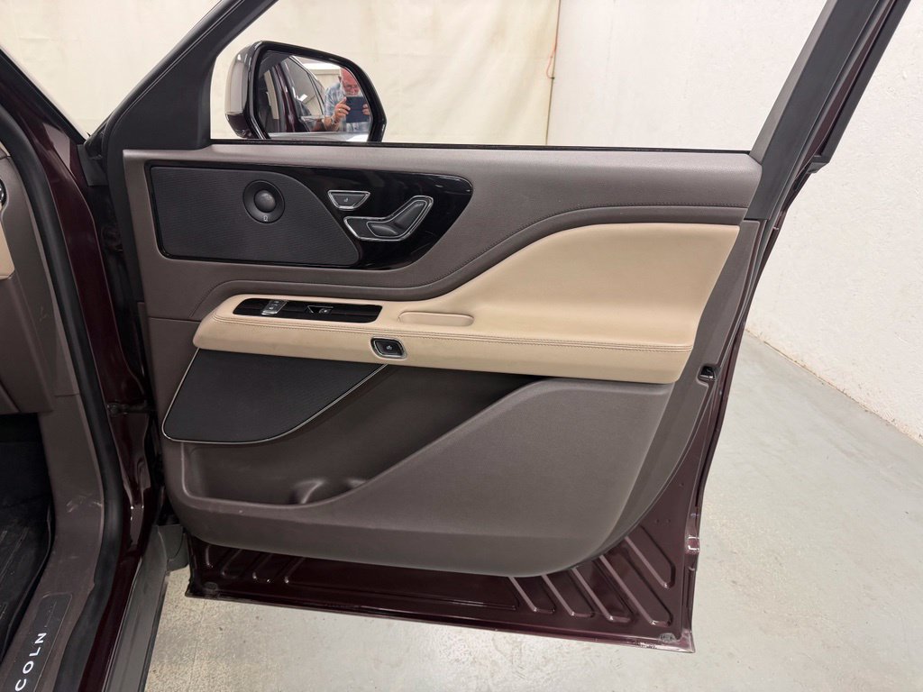 Used 2020 Lincoln Aviator Reserve w/ Equipment Group 201A AWD/4WD image 10