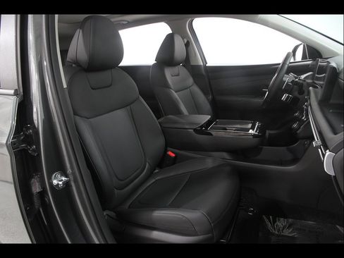 Certified 2025 Hyundai Tucson SEL AWD/4WD image 18