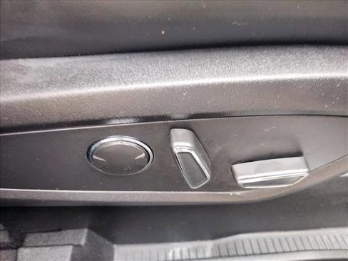 Used 2022 Lincoln Nautilus Reserve image 14