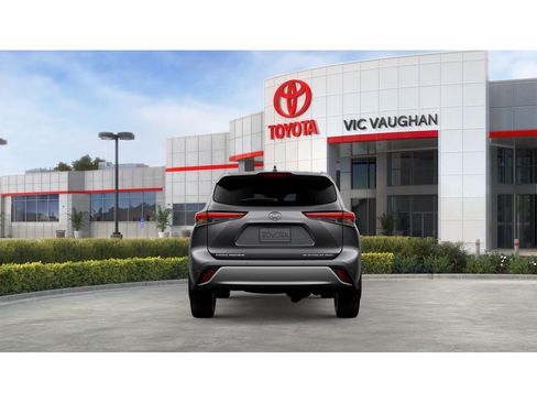 New 2026 Toyota Highlander Platinum AWD/4WD image 8