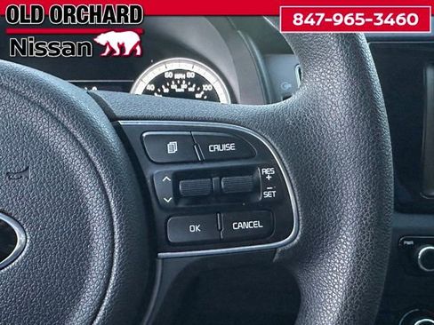 Used 2019 Kia Niro LX image 19