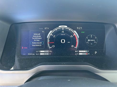 Used 2024 Toyota Tundra Limited AWD/4WD image 19