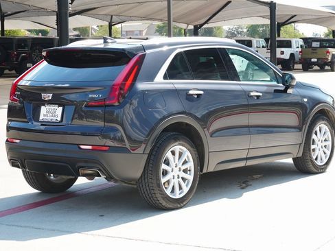Used 2023 Cadillac XT4 Luxury w/ Cold Weather Package image 5