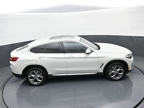 Used 2025 BMW X4 xDrive30i image 36