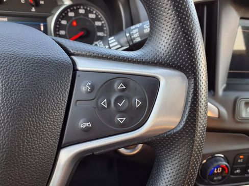 Used 2024 GMC Terrain SLE w/ Driver Convenience Package FWD image 14