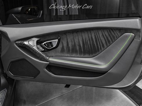 Used 2022 Lamborghini Huracan EVO RWD image 26