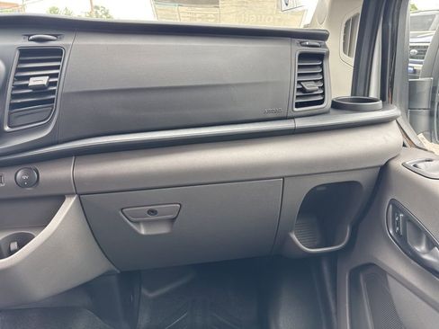 New 2025 Ford Transit 250 Low Roof image 19