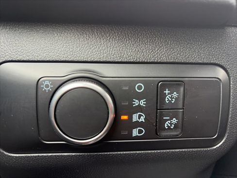 Used 2025 Ford Escape ST-Line FWD image 11