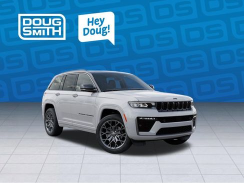 New 2026 Jeep Grand Cherokee Summit image 5