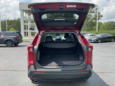 Used 2021 Toyota RAV4 XLE Premium AWD/4WD image 11