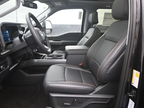 New 2026 Ford F250 Lariat w/ Black Appearance Package AWD/4WD image 18