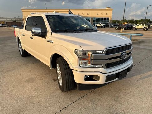 Used 2018 Ford F150 Platinum w/ Equipment Group 701A Luxury RWD image 17