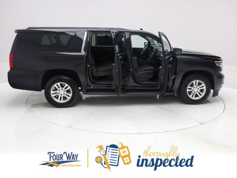Used 2018 Chevrolet Suburban LS w/ Max Trailering Package AWD/4WD image 3