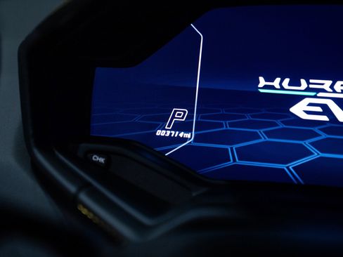 Used 2021 Lamborghini Huracan EVO RWD image 25