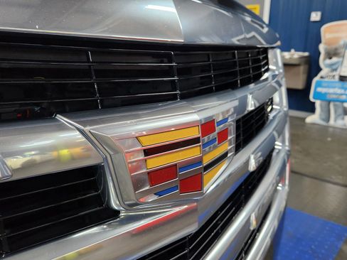 Used 2020 Cadillac Escalade Luxury w/ LPO, Radiant Package image 48