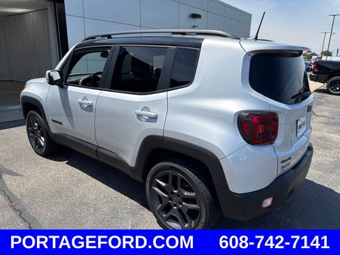 Used 2019 Jeep Renegade Limited w/ Quick Order Package 22P AWD/4WD image 4