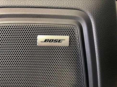 Certified 2023 Porsche Macan AWD/4WD image 38