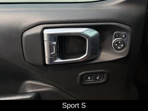Used 2022 Jeep Wrangler Unlimited Sport w/ Sun And Sound Package AWD/4WD image 28