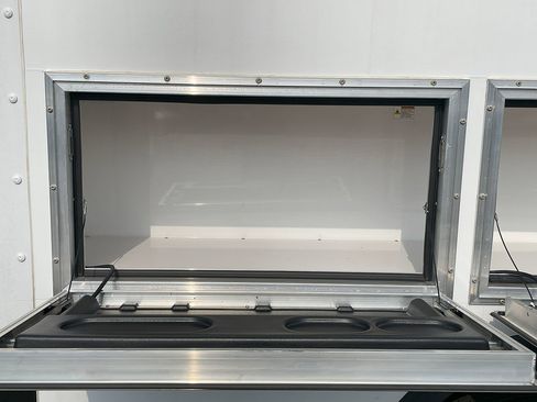 Used 2022 Chevrolet Express 3500 w/ Power Convenience Package image 18