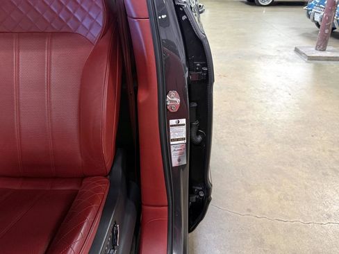 Used 2018 Bentley Bentayga image 63