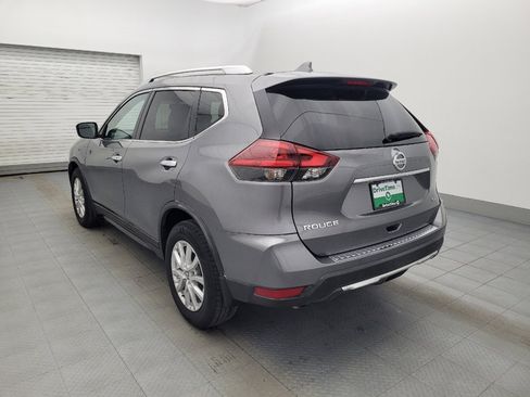 Used 2018 Nissan Rogue SV image 5